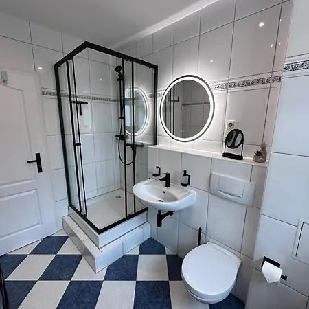 - Dschungel - Modern, Ruhig Und Familienfreundlich, Gratis W-lan